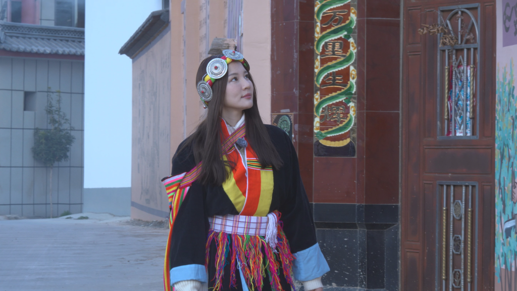 《大陸尋奇》前進雲南！林莎穿著當地服裝　挑戰海拔3600公尺連14天不缺氧 　