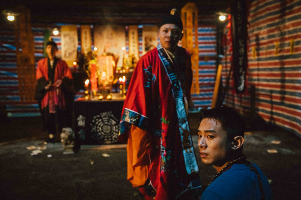 初孟軒夢見無臉人被指是「地府」！開拍竟爆頭見血　血光之災預言成真