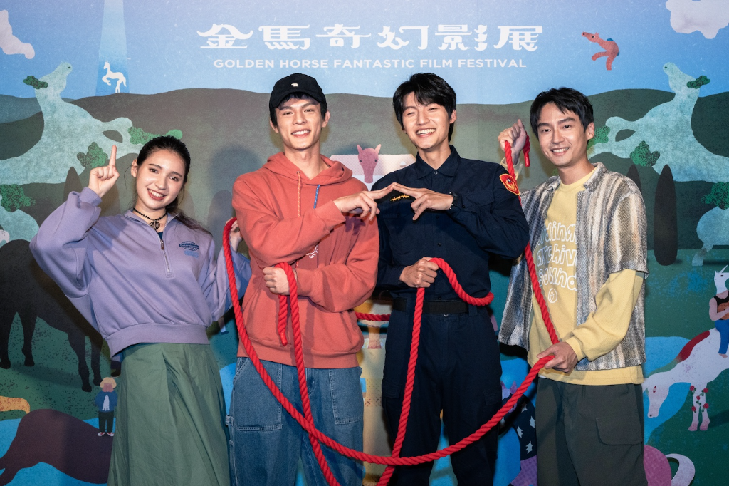 BL新劇甜炸！邱以太為吻戲備「水蜜桃糖」　劉育仁禁慾警察帥翻