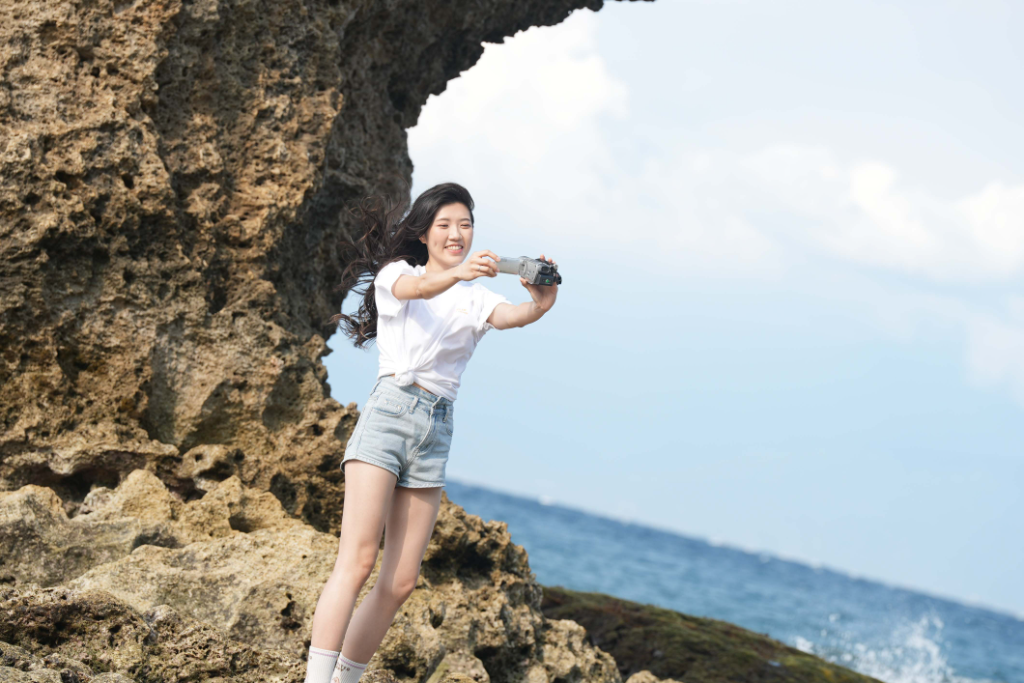 屏東音樂盛事「鹽琉趴」將登場！林希子小琉球拍CF　冰淇淋生魚片太可愛