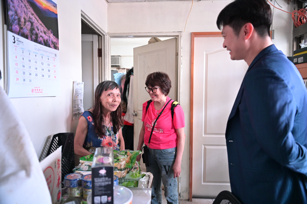 76歲獨居5樓無聲人生、75歲曾住貨櫃屋…弱勢長者真實處境曝光