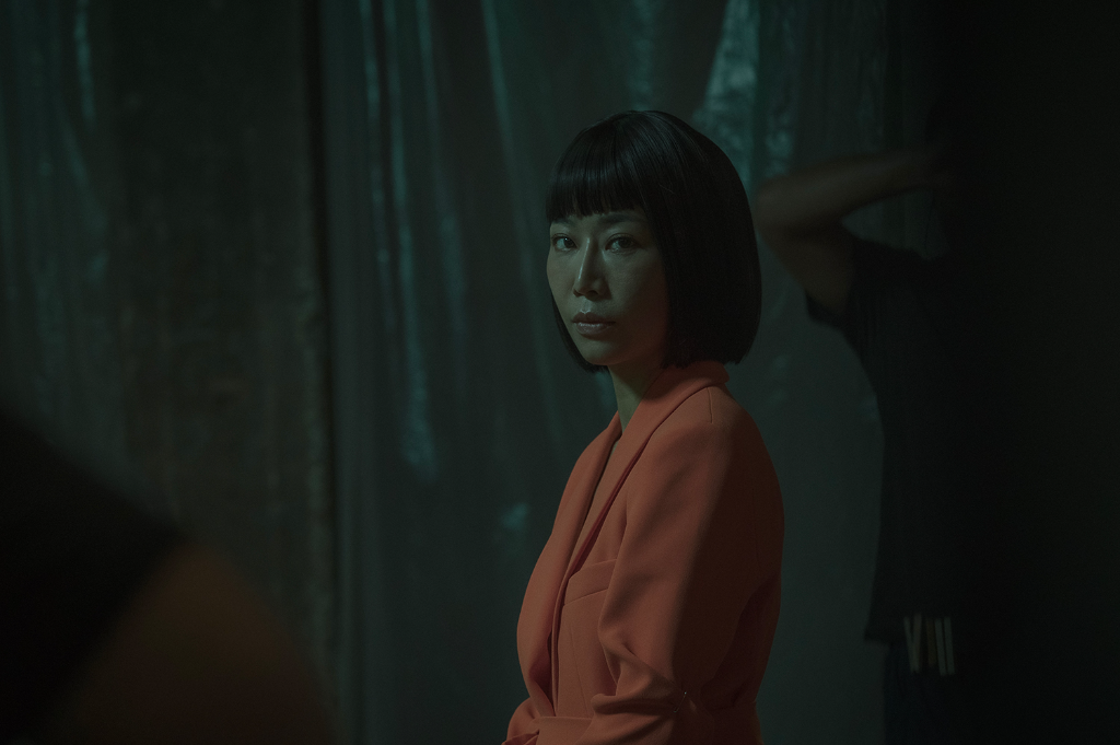 從生醫休學轉戰影壇！設計創意總監劉彥巡首作橫掃12項國際大獎　感性喊：我來自台灣