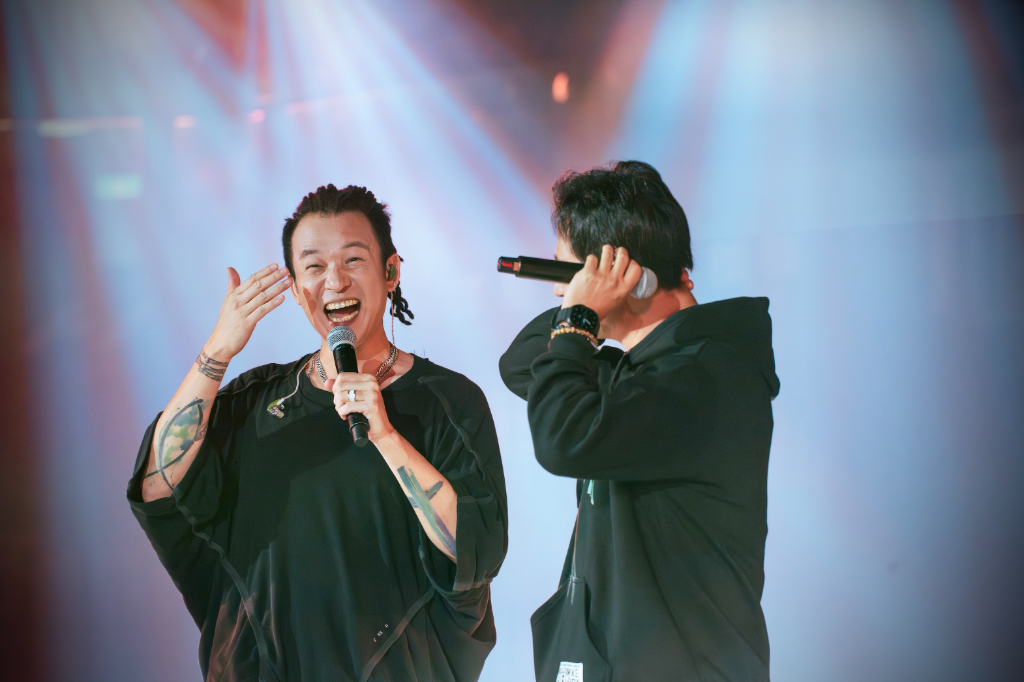 睽違23年！B.A.D 合體「三缺一」掀回憶殺　白吉勝甜寵老婆暖舉曝光