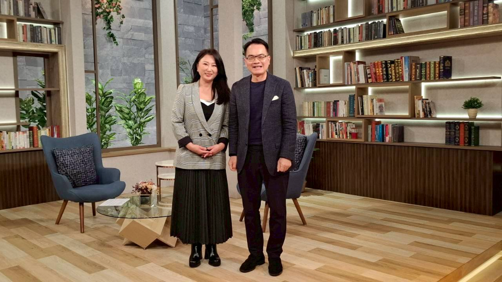 從工地小妹到歌后！王瑞霞西門町駐唱辛酸曝光　阿伯天天塞200元紅包暖哭她