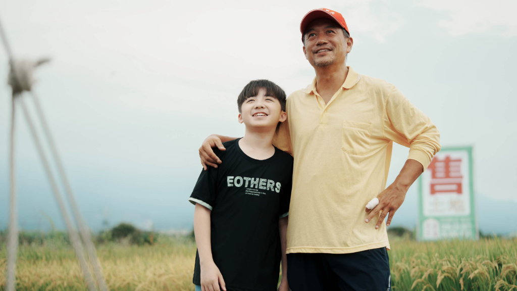 張翰移居台東變身真農夫！親載牛糞稻草　為演農民父親注入靈魂