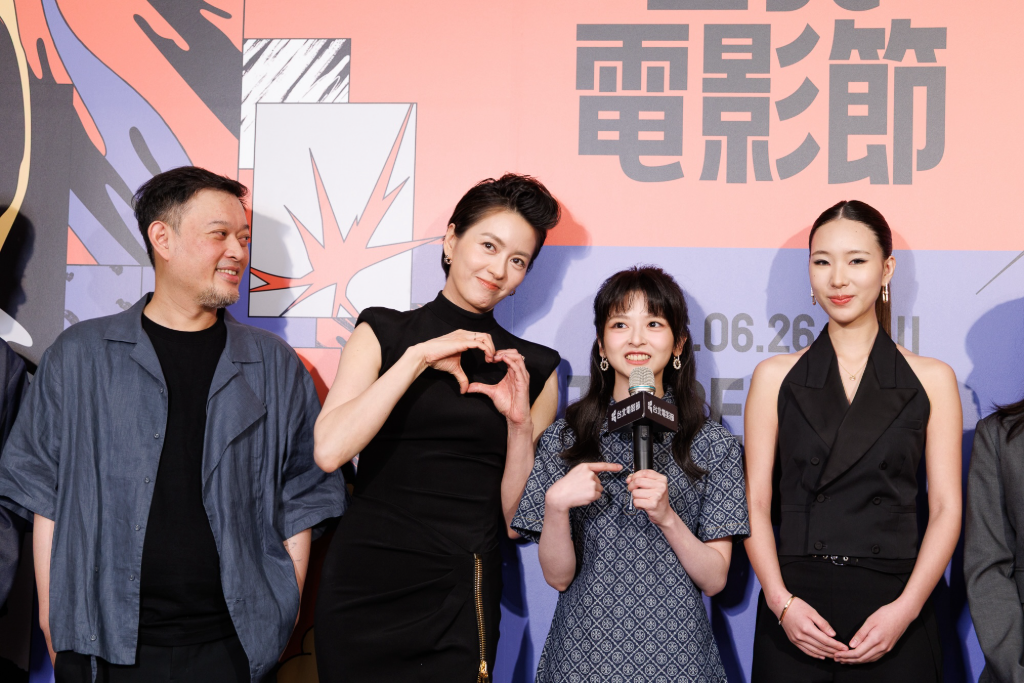 梁詠琪《聰明鎮》變身控制狂媽媽！把女兒照片當桌布　親曝是伊藤潤二鐵粉