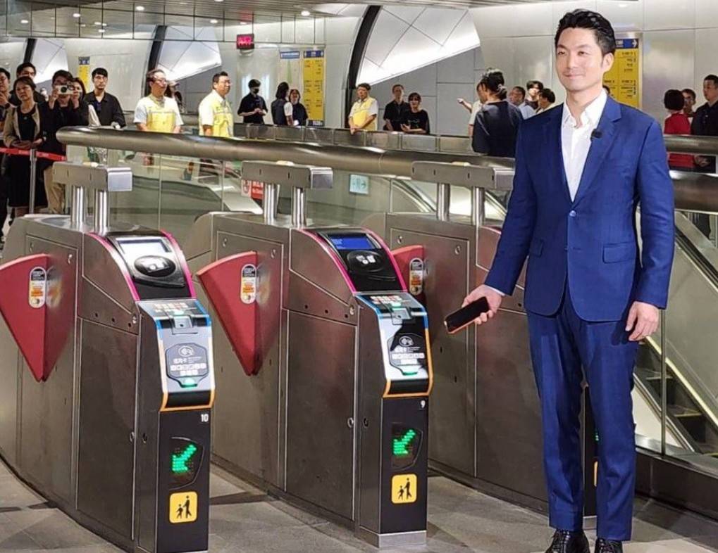 台北捷運多元支付上路！7/1起信用卡、手機感應即可進出站　免購票免儲值