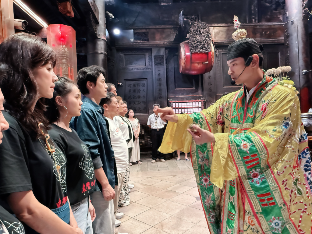 楊子儀已取得道士資格！化身「三穗道長」　赴北港朝天宮主持科儀