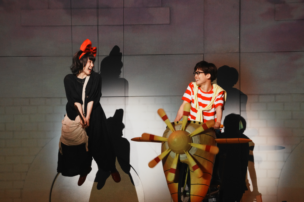 《魔女宅急便》音樂劇台灣首演登場！ 遇颱風靠「泡麵外交」熬出台日深夜革命情感