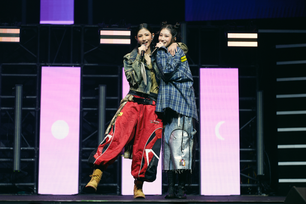 李千娜母女合體登台！曝顧穎原是內向女孩想給嘗試　打90分大讚「很棒也成功了！」
