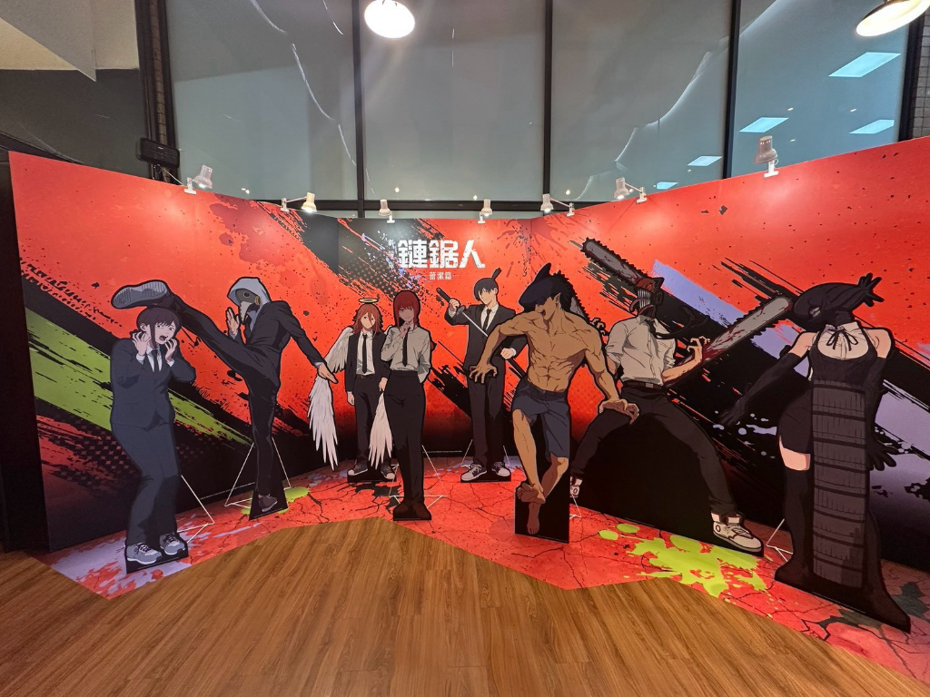 《鏈鋸人 蕾潔篇》全台首場快閃店免費入場！重現淀治與蕾潔心動名場面　限定周邊一次收藏