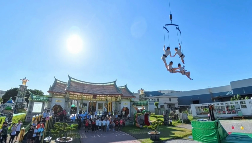 《綜藝大集合》赴鹿港直擊「琉璃媽祖」！7萬片玻璃打造夢幻台灣護聖宮　懸浮製作高空特技震撼登場