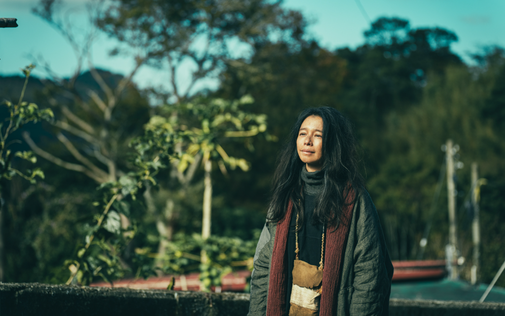 徐若瑄媽媽竟是泰雅族「白巫」傳人！接演《祖先鬼》最美阿嬤直呼：是祖靈安排