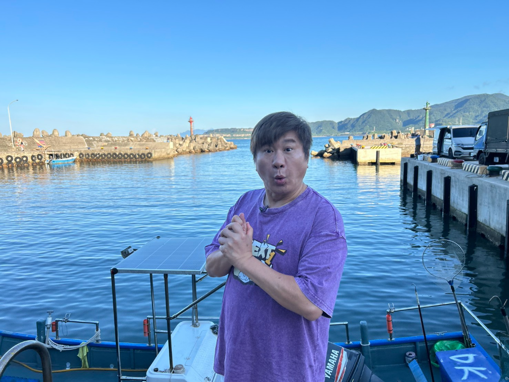 胡瓜金山獨旅挑戰百年「蹦火」！親身體驗傳統捕魚技術　揭神祕捕魚秘辛