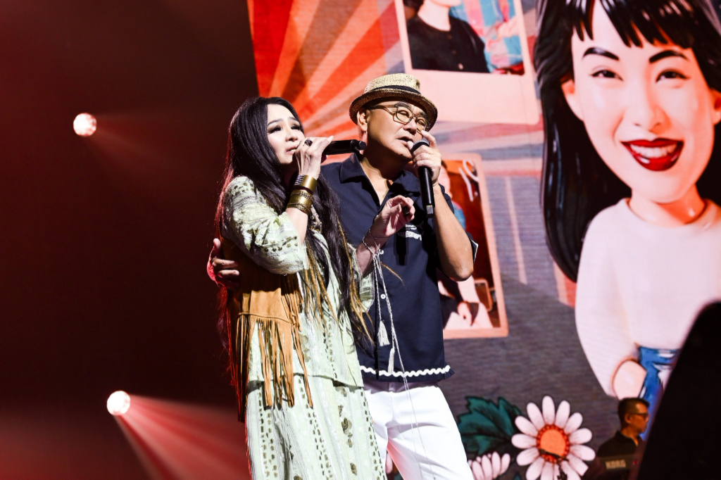 陳昇、潘越雲睽違16年再合體！深情合唱〈春嬌和志明〉還親手　互嗆「你這個沒良心的女人」