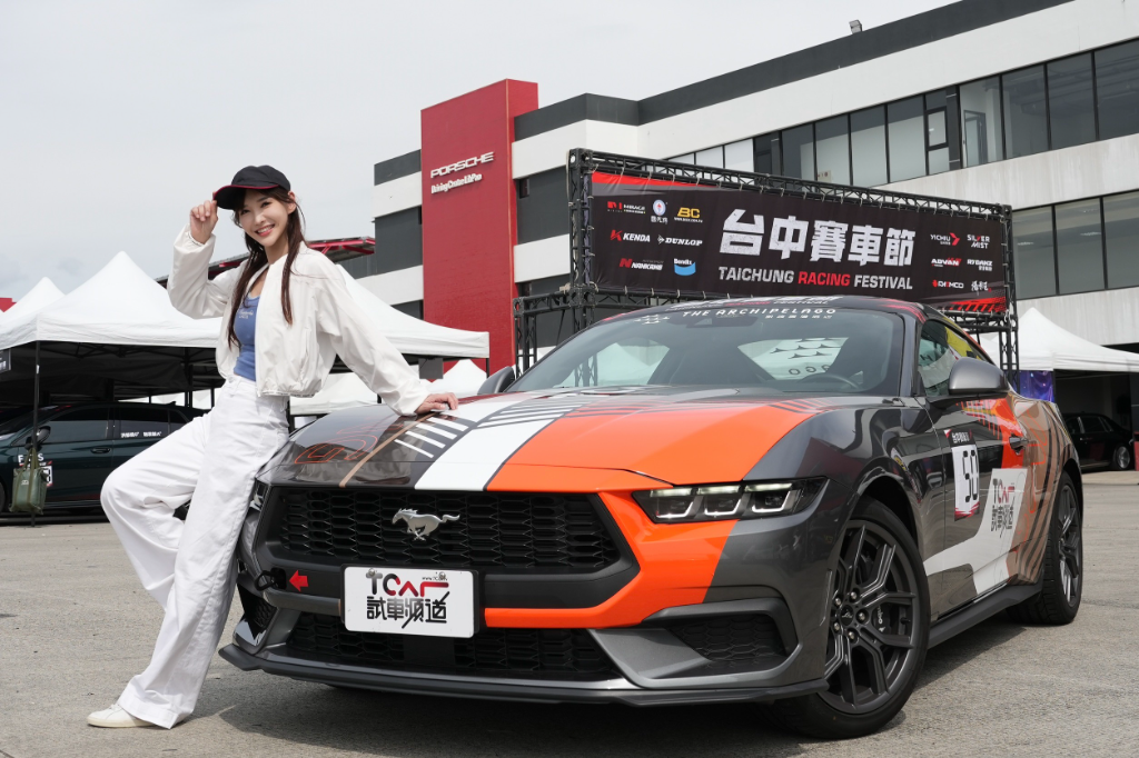 徐千京參加台中賽車節首挑專業賽車！高速甩尾下車竟「秒吐」　笑喊：真的不是開玩笑