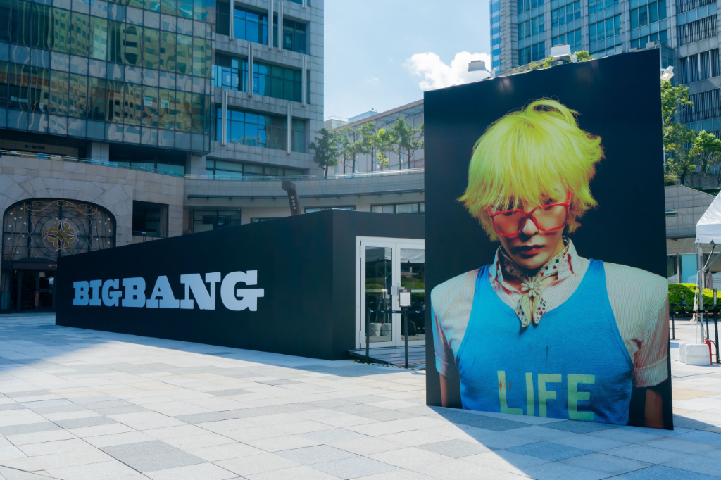 BIGBANG快閃店開幕！台北限定＋40款周邊商品　「隨機小卡」驚喜登場、粉絲留言牆朝聖