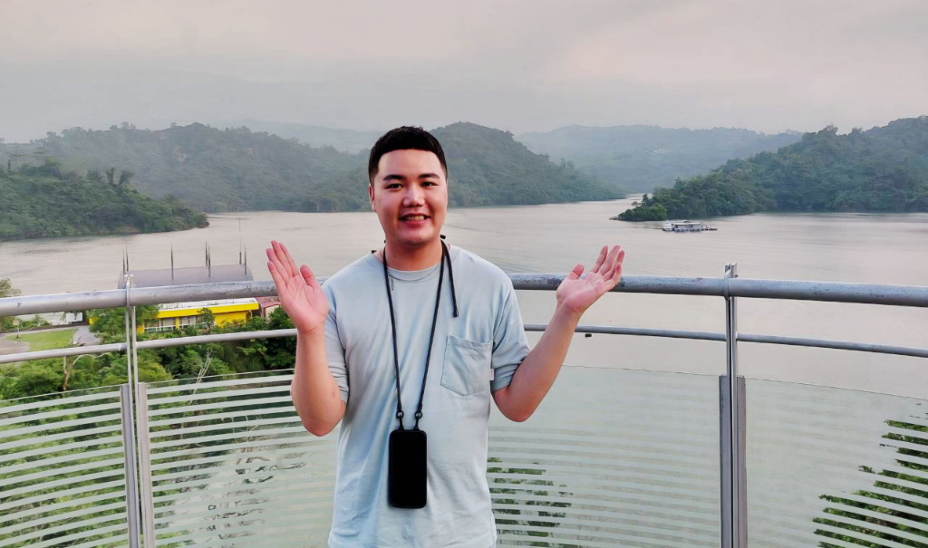 男星16歲靠藍牙麥克風創4億！歷經負債2千萬、黑道威脅　近況曝光