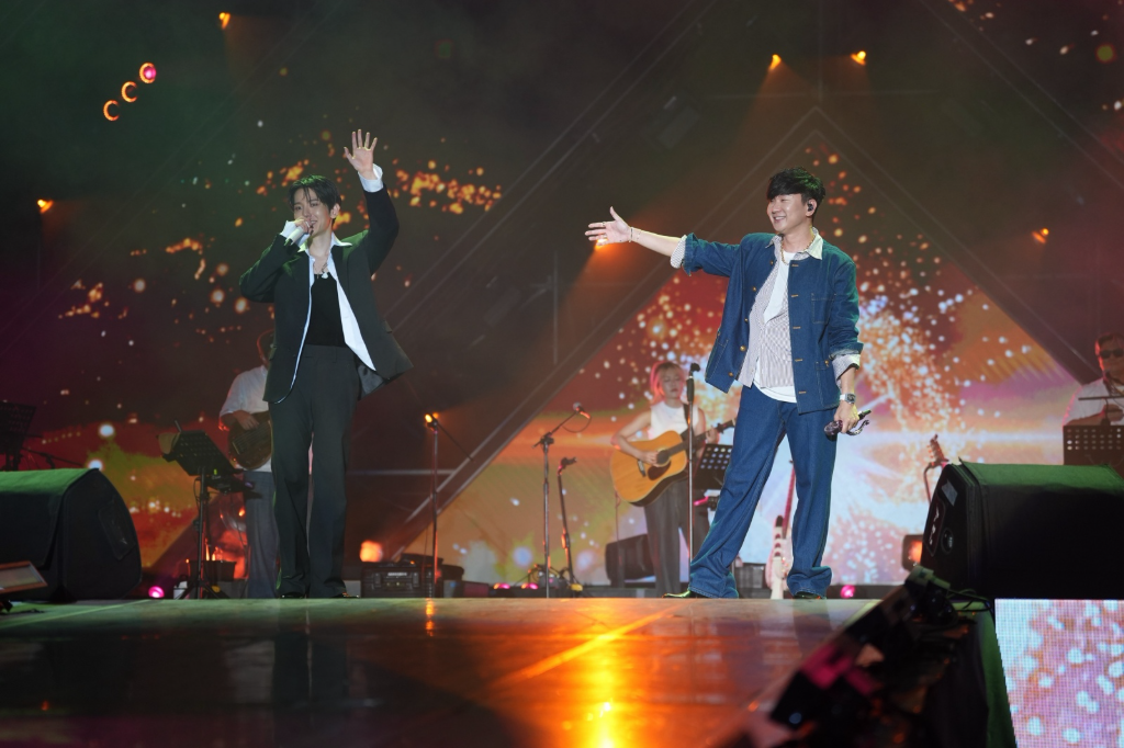 林俊傑、BAEKHYUN伯賢夢幻合唱〈交換餘生〉　「為你學中文」相約再合作