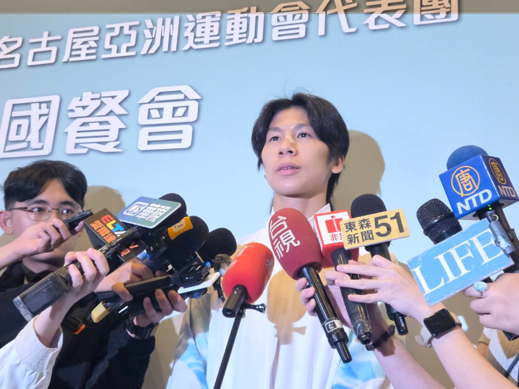 名古屋亞運／林郁婷俏皮與卓榮泰自拍！談戰鬥力笑喊「恢復才能吃更多好吃的」