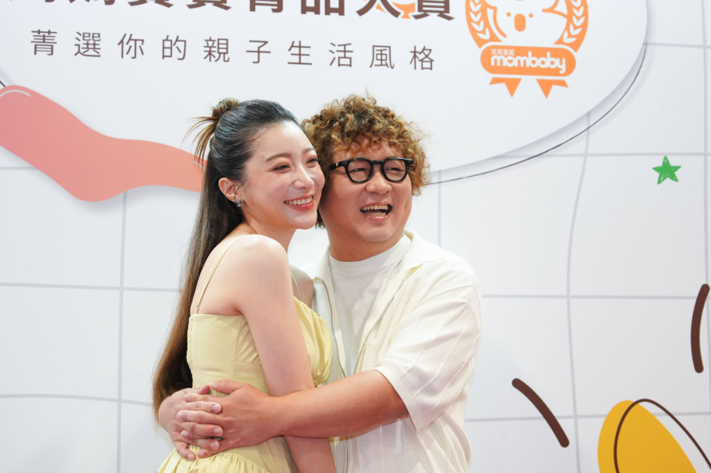 依依產後4個月狂秀「11字腹肌」！納豆暖當夜奶神隊友　談夫妻育兒分工：不做的都交給他